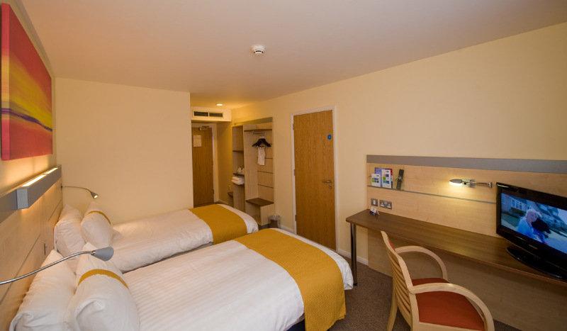 Holiday Inn Express Aberdeen - Bridge Of Don Chambre photo